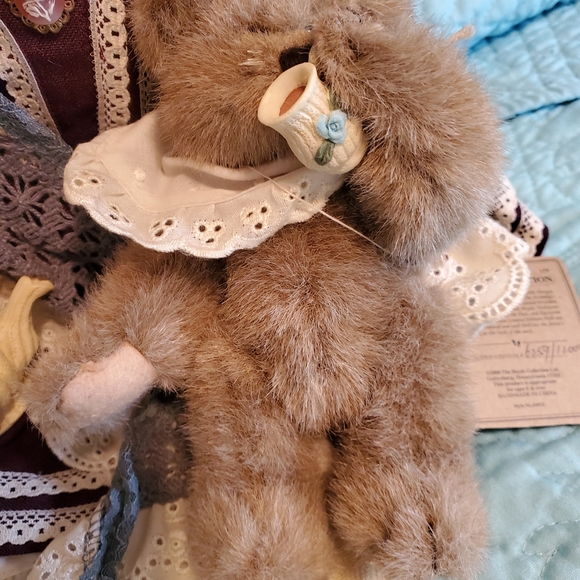 The BOYD'S COLLECTION Doll - Picture 6 of 12